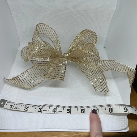 Handmade Ribbon bows set of 6 gold glitter wired ribbon striped 8x6 inch approx - Picture 7 of 13